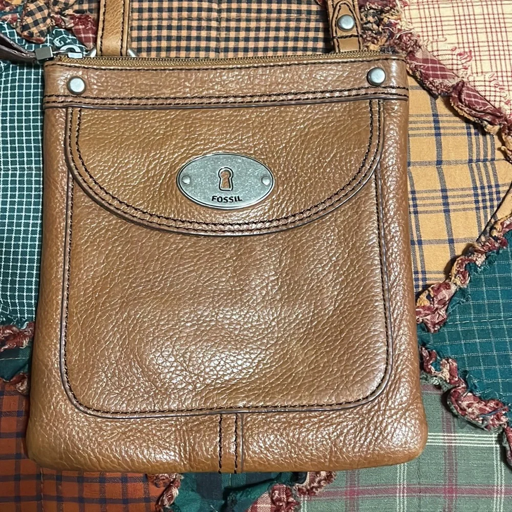 Crossbody - Picture 2 of 4
